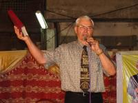 Pastor Leo preaching the Bible in Pakistan